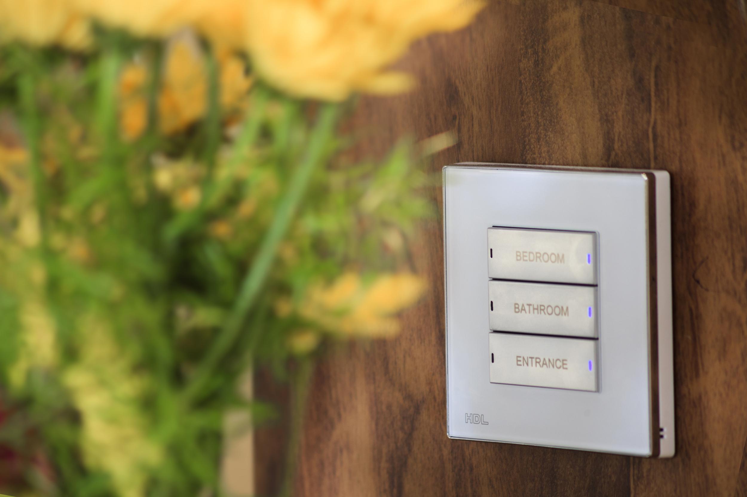 Hotel Regal Pacific Santiago Eksteriør bilde A Lutron Maestro light switch