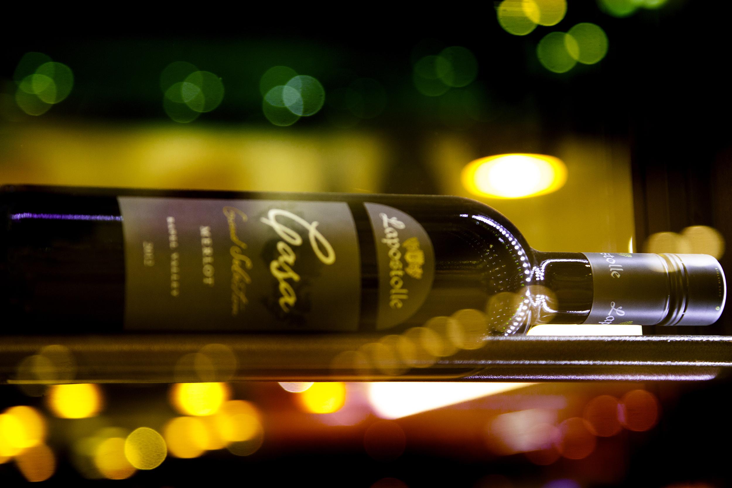 Hotel Regal Pacific Santiago Eksteriør bilde A bottle of wine