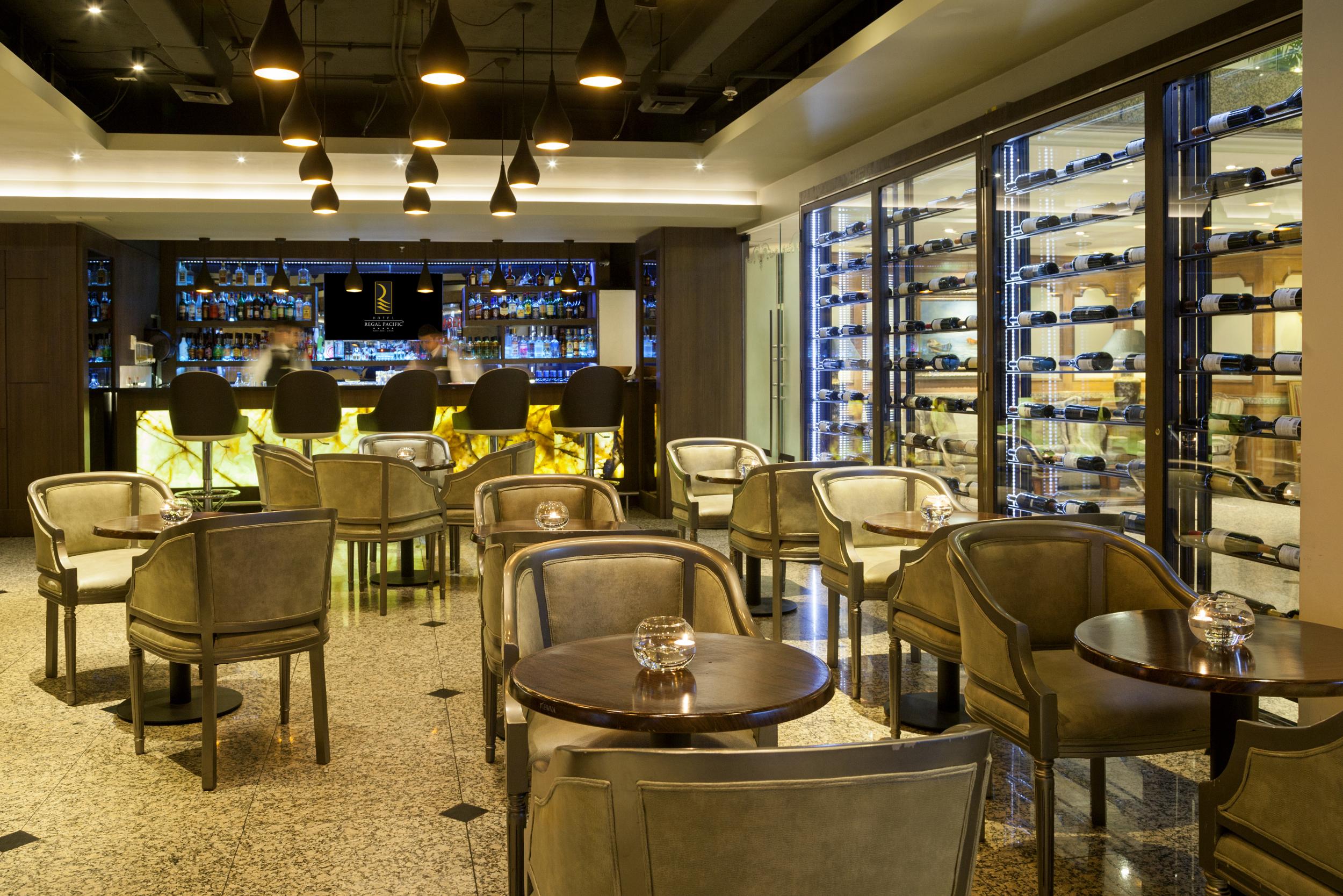 Hotel Regal Pacific Santiago Eksteriør bilde The Wine Bar