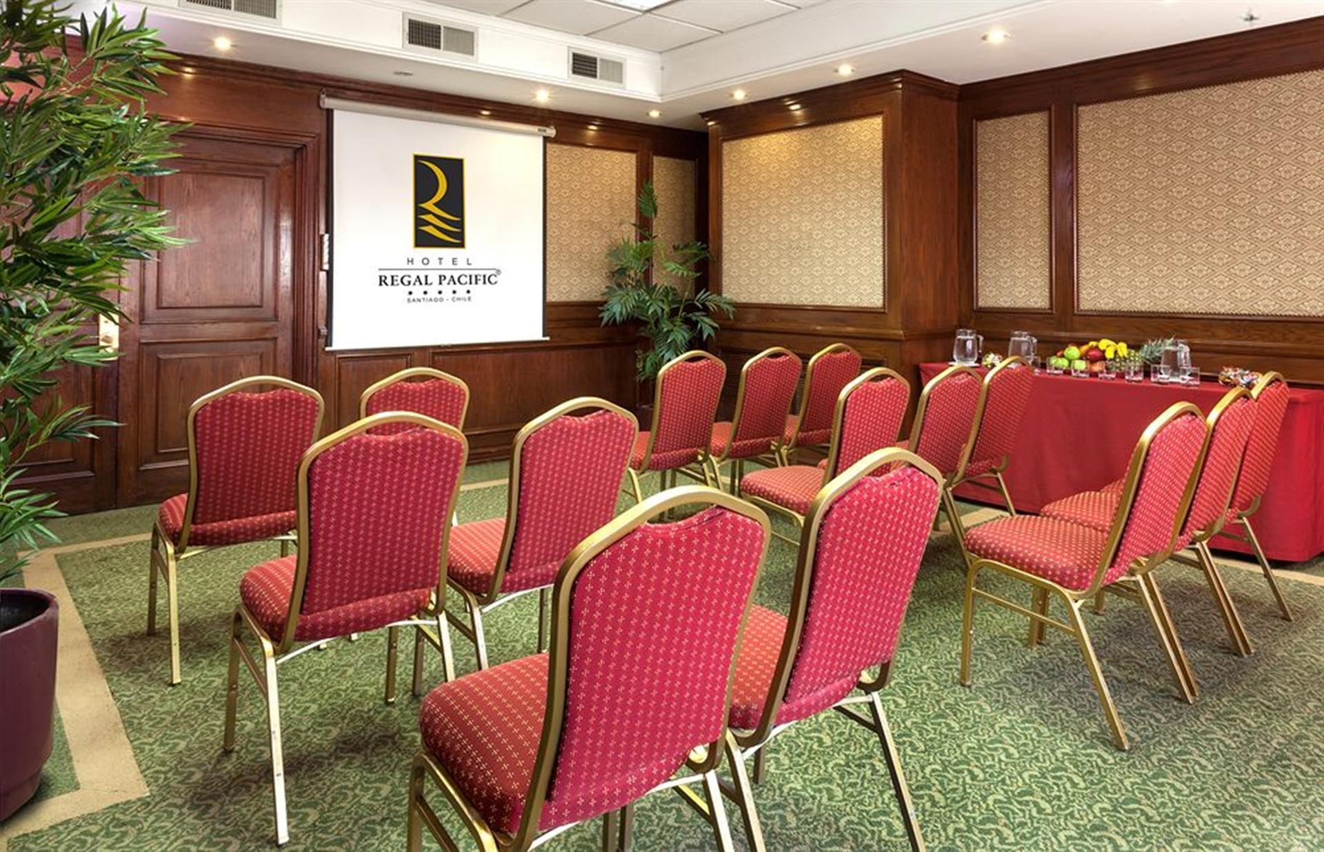 Hotel Regal Pacific Santiago Eksteriør bilde A meeting room at the Royal Regency Hotel